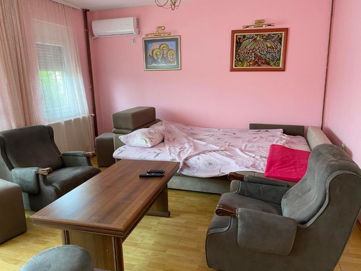 Guest House Trajkovic Jagodina Exterior foto