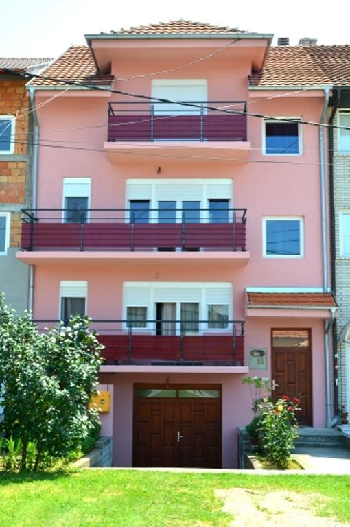 Guest House Trajkovic Jagodina Exterior foto